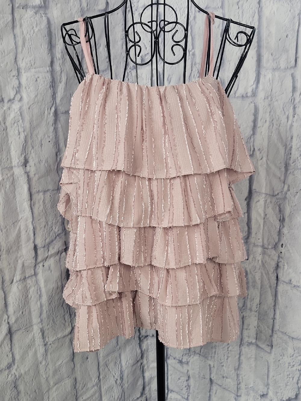 NWT Entro Tiered Ruffle Tank Top Medium Blush Pink‎ Textured Flowy